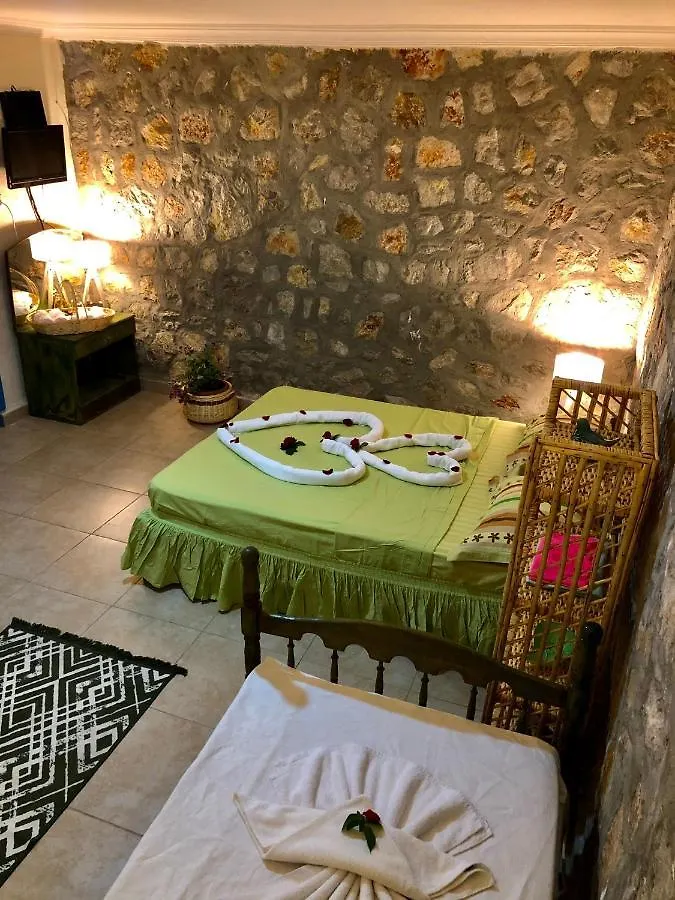 Bed & Breakfast Zirkon Doga Butik Otel Fethiye